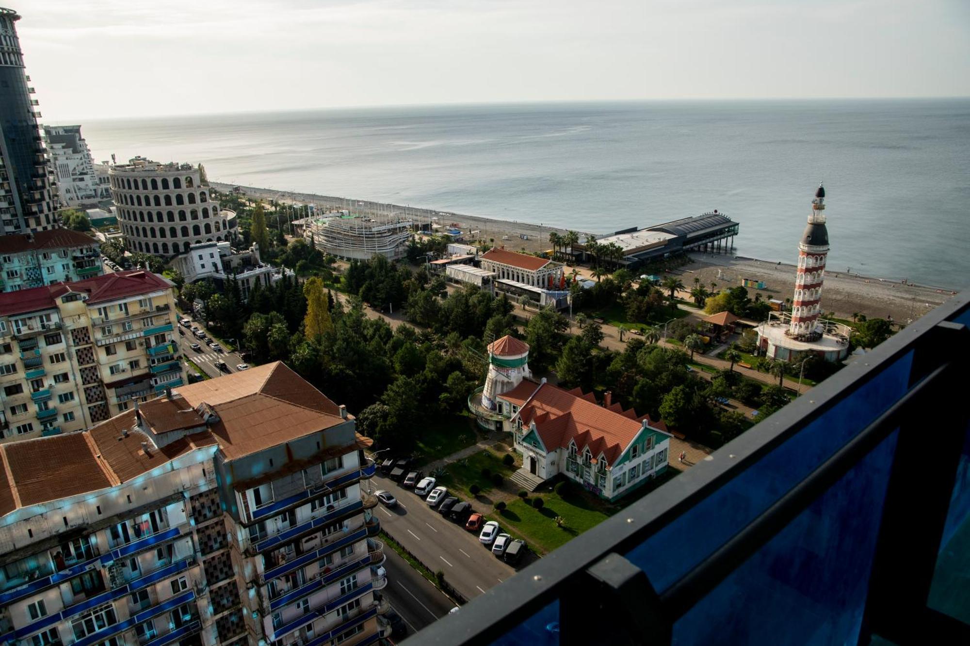 Spend Your Time In Orbi City Batumi Exterior foto